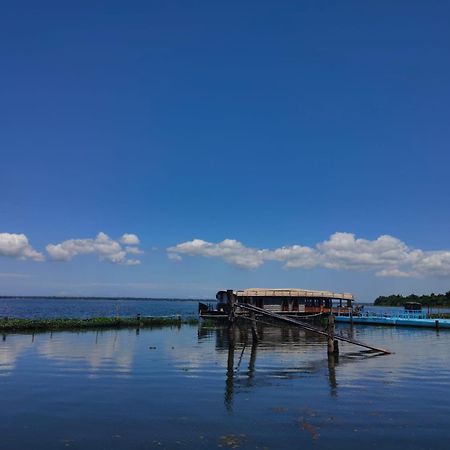 Water Scapes Hotel Kumarakom Kültér fotó