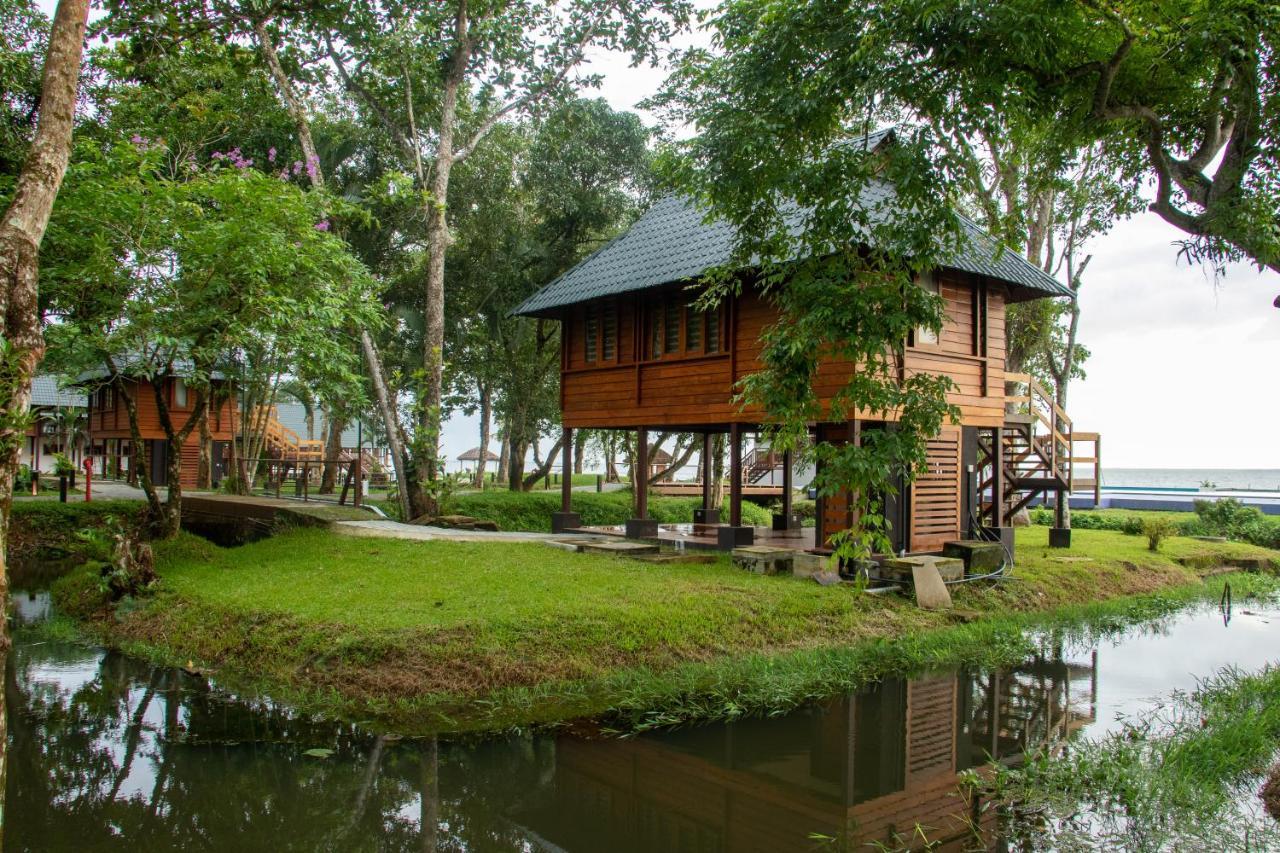 Water Scapes Hotel Kumarakom Kültér fotó