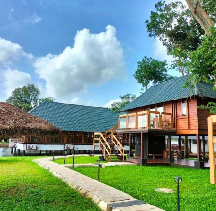 Water Scapes Hotel Kumarakom Kültér fotó