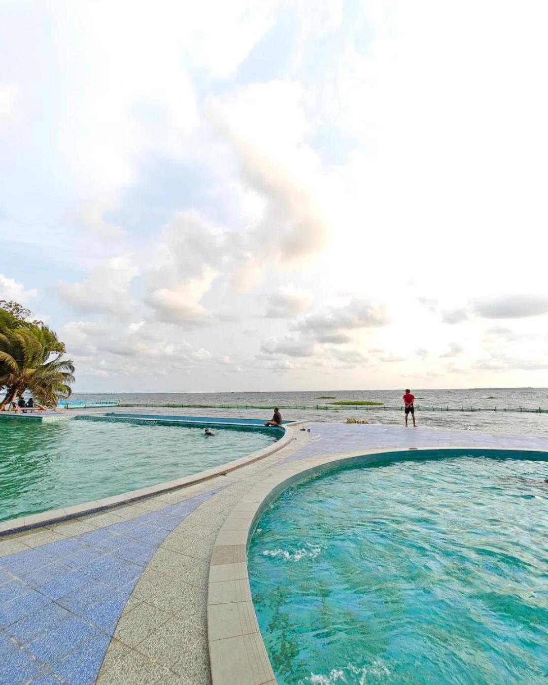Water Scapes Hotel Kumarakom Kültér fotó